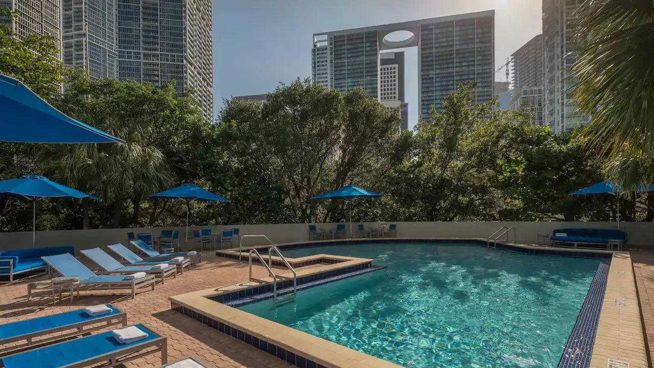 Hyatt Regency Miami P135 Pool 16x9